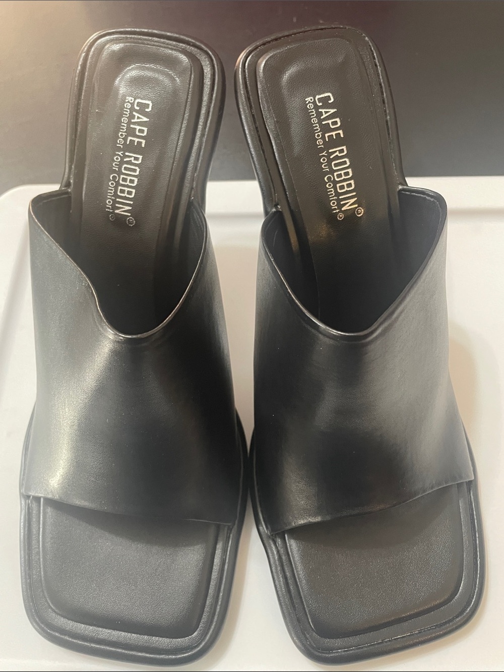 Cape Robbin Ander  Black  Square-Toe Slide Mule/ Heel  NWT Sz.11 very nice
